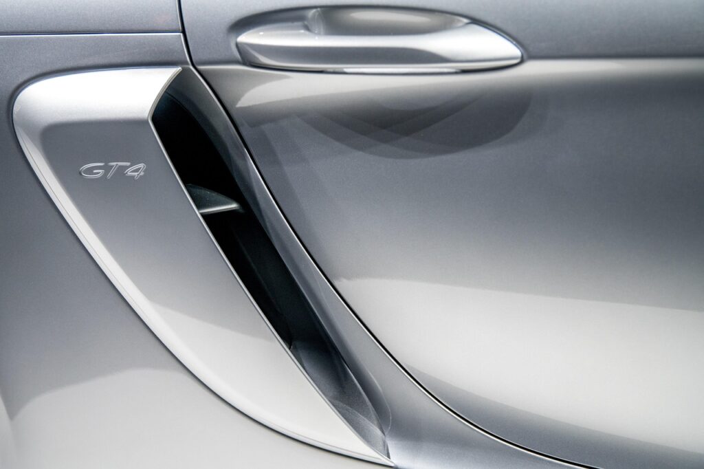 revestimiento ceramico coche